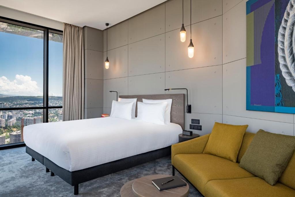 هتل پولمن تفلیس